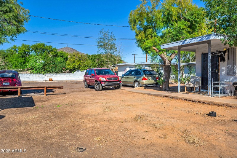 20-custom-1410 W Cheryl Dr-20