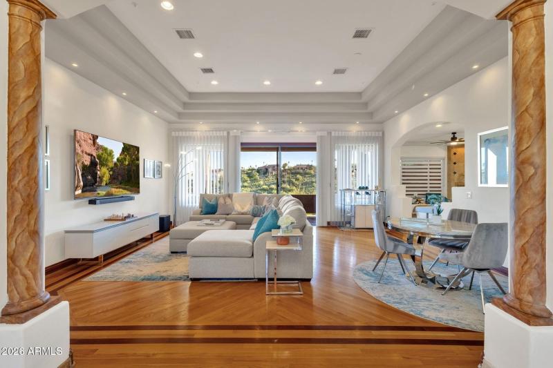 010_Great Room Entry