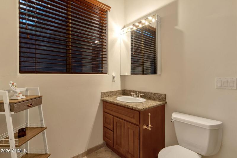 049_LL Shared Bathroom