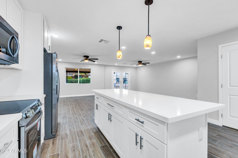 10602 W Cumberland Dr-9