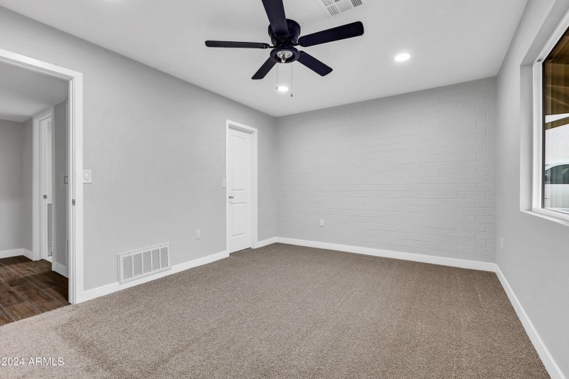 10602 W Cumberland Dr-22