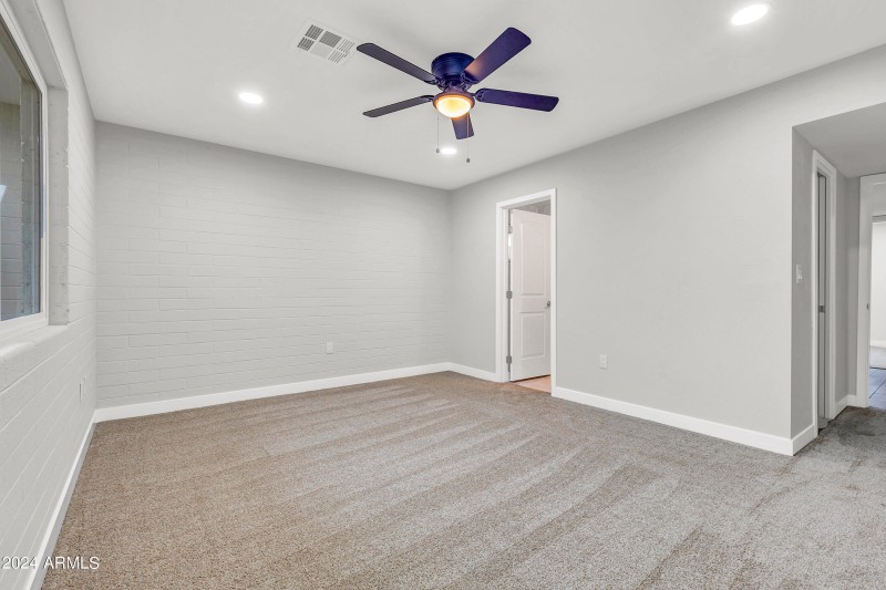 10602 W Cumberland Dr-19