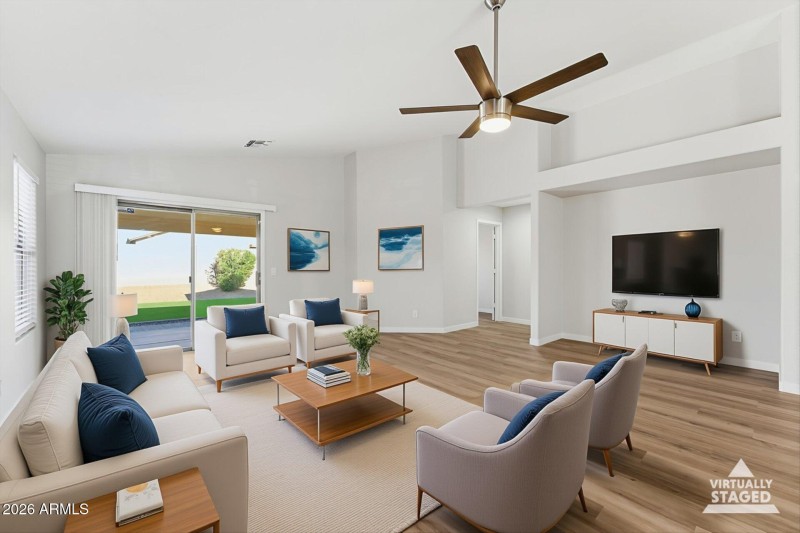 10-Living Room (virtually staged)