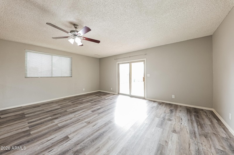 007-photo-living-room-15112934