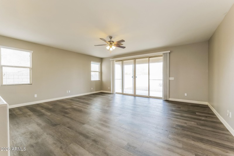 005-photo-living-room-15113616