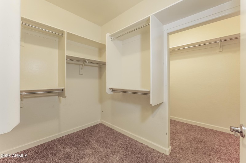 014-photo-walk-in-closet-15112943