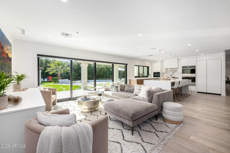 Indoor/Outdoor Lifestyle