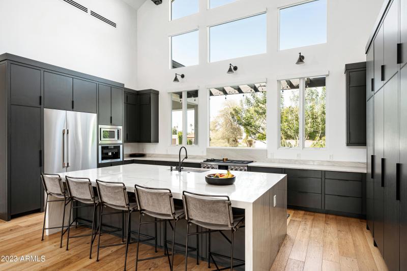 8144 E Del Barquero Dr-21