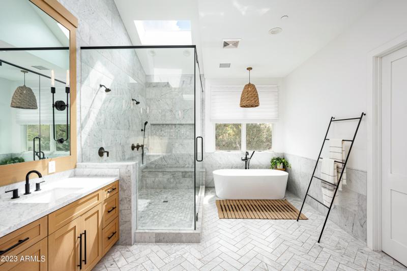 8144 E Del Barquero Dr-36