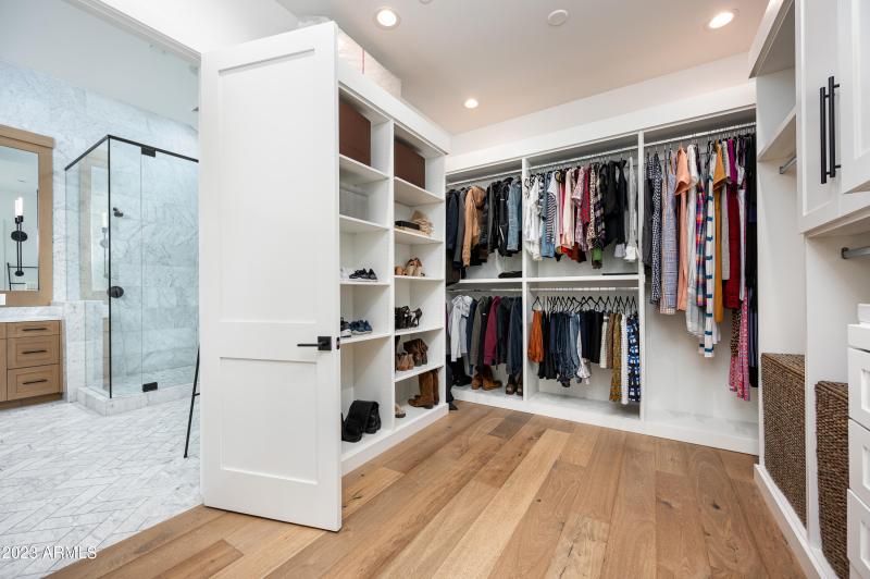 8144 E Del Barquero Dr-38