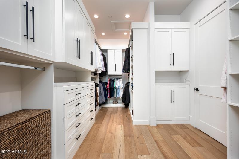 8144 E Del Barquero Dr-39