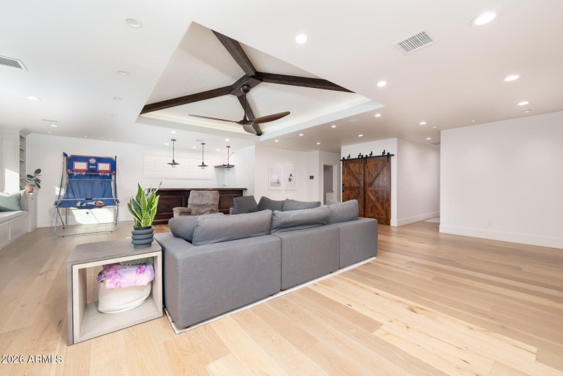 E Hermosa Vista Dr (4041)-3