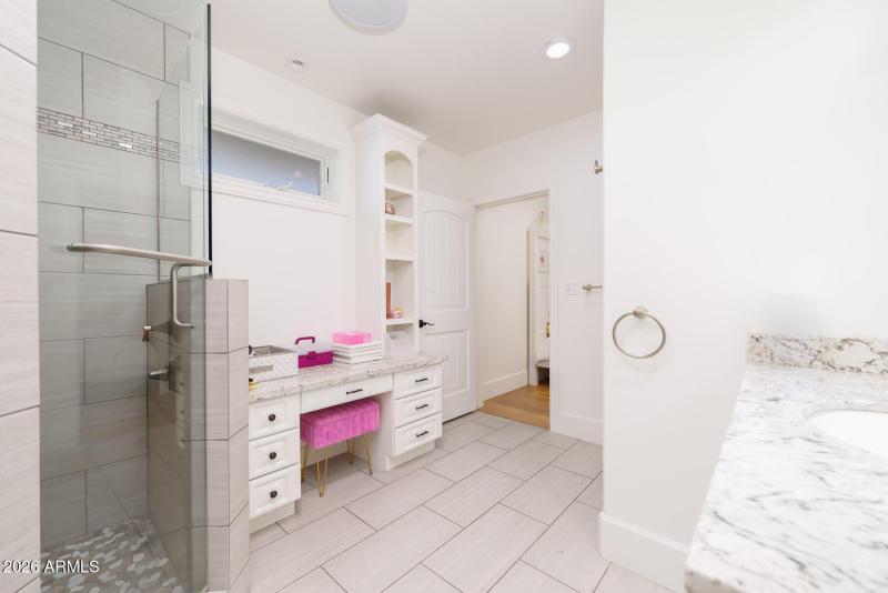 E Hermosa Vista Dr (4041)-5