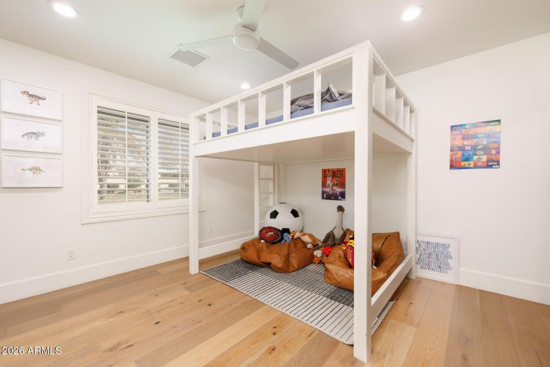 E Hermosa Vista Dr (4041)-7