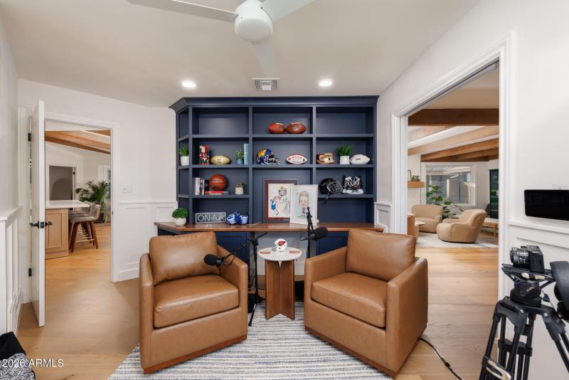 E Hermosa Vista Dr (4041)-25