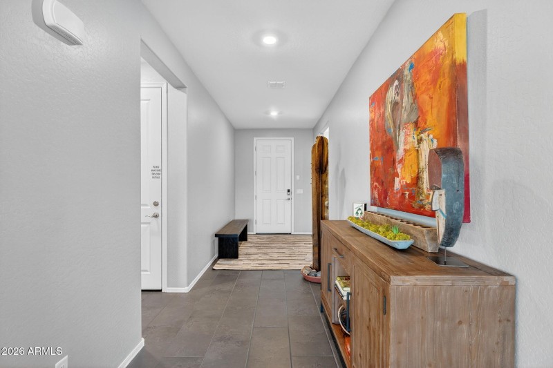 4-web-or-mls-53-N Basilio St