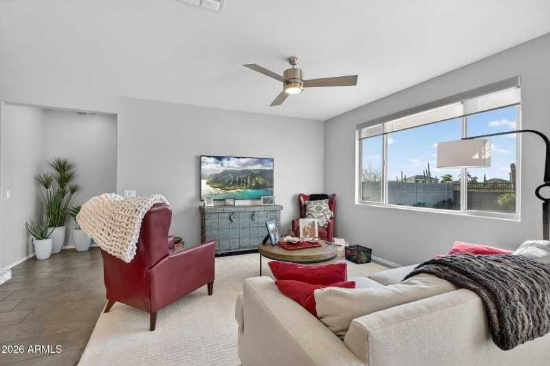 7-web-or-mls-49-N Basilio St