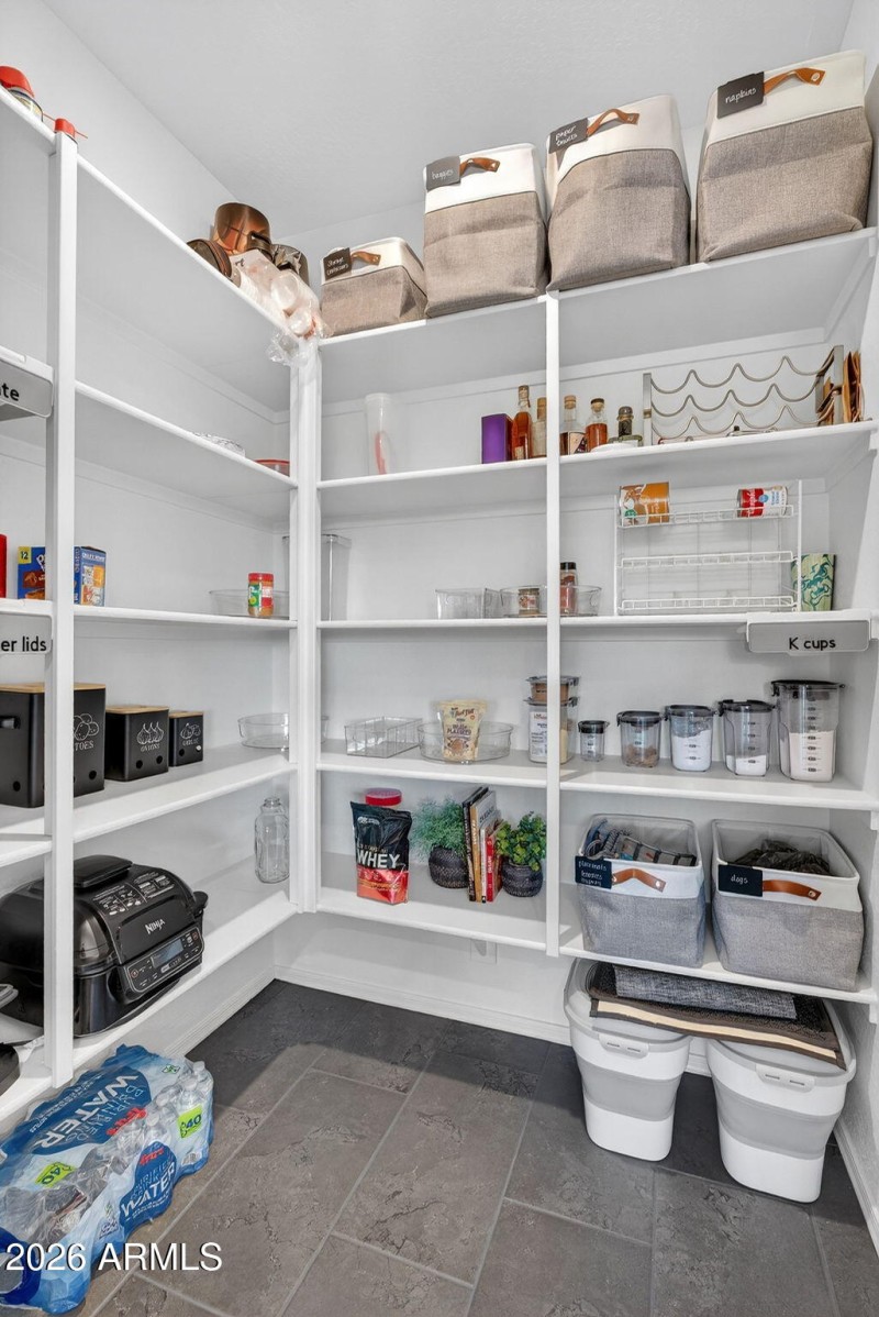 13-web-or-mls-47-N Basilio St