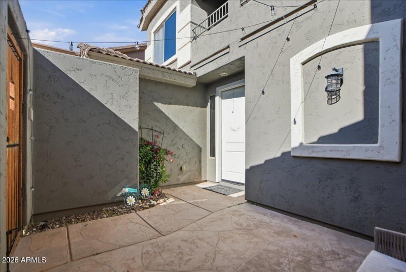 03-10740 E Lobo Ave_RedHogMedia