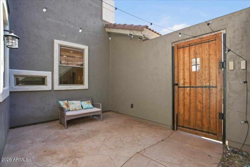 04-10740 E Lobo Ave_RedHogMedia