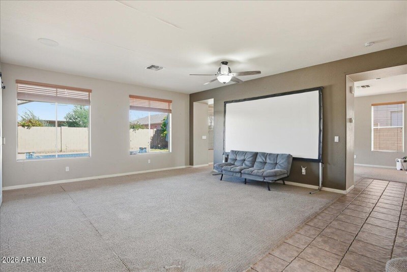 08-10740 E Lobo Ave_RedHogMedia