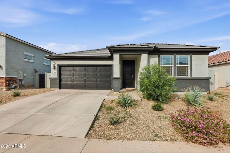 Modern Single-Level Exterior