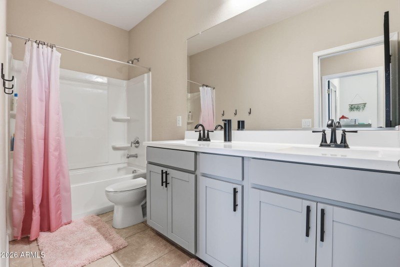 Updated Hall Bathroom