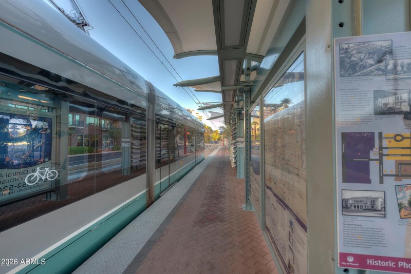 20150413214158192917000000-o