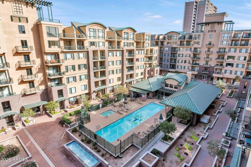 20171121192111828802000000-o