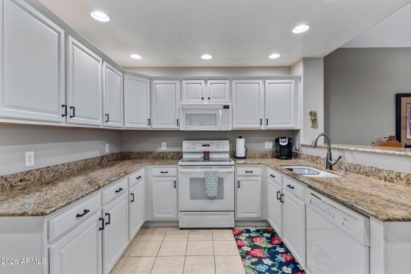 Light & Bright Kitchen