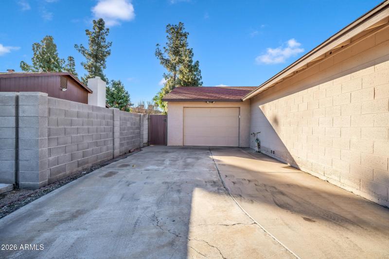 3033 W Kathleen Rd-3_(2048)