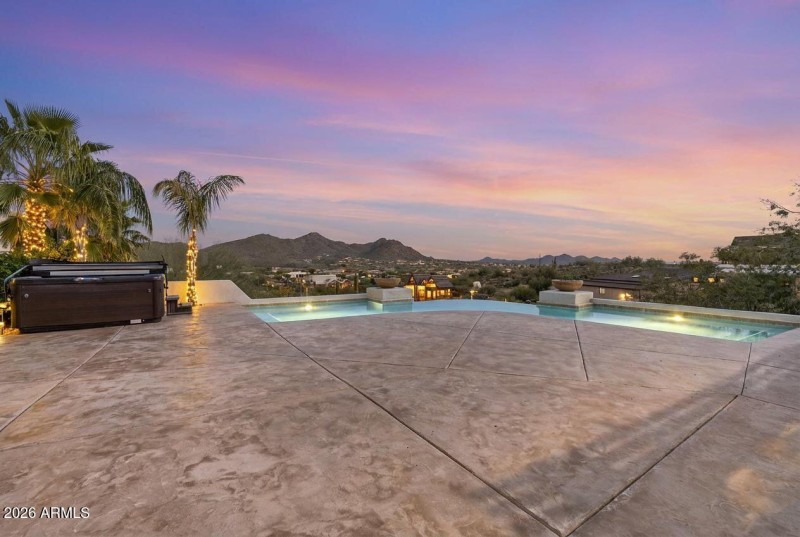 4-web-or-mls-create_a_twilight_sky_turn_