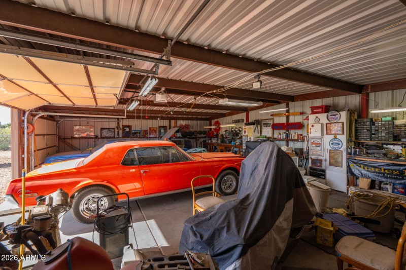 GARAGE/WORKSHOP