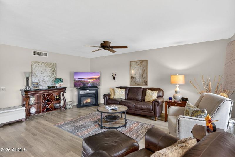 8-web-or-mls-18- N Cameo Dr