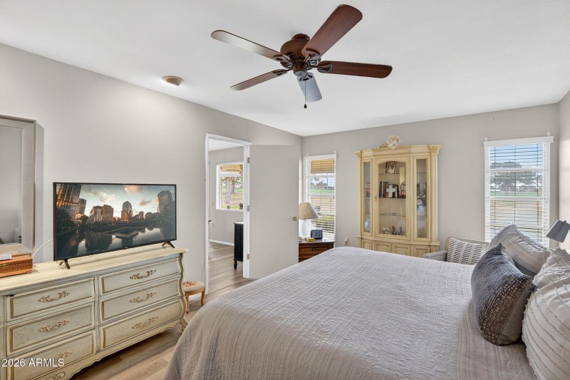 20-web-or-mls-08- N Cameo Dr