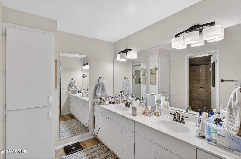 21-web-or-mls-09- N Cameo Dr