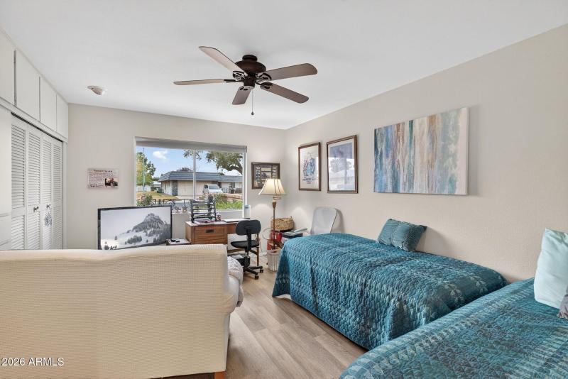 24-web-or-mls-01- N Cameo Dr