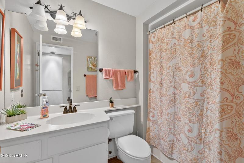 26-web-or-mls-03- N Cameo Dr