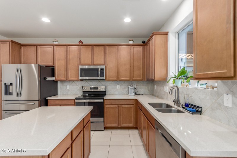 10162 E THEOREM DR, Mesa - Kitchen