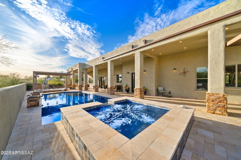 4496 N Via Bellas Catalinas