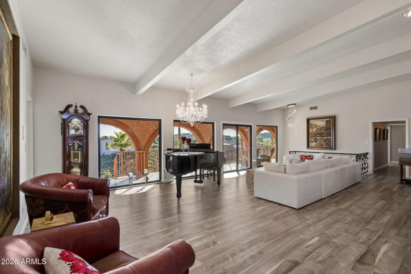 Living Room w Vaulted Ceilings & Views