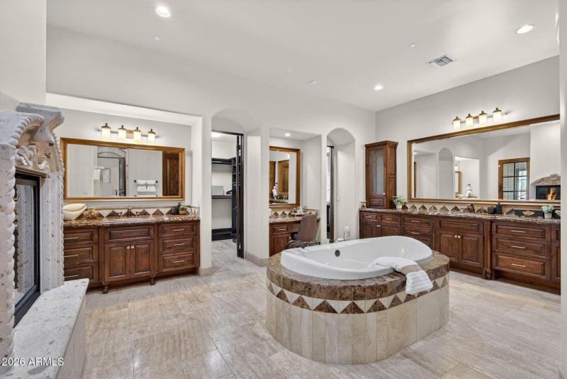 45-web-or-mls-61-W Harmony Pl
