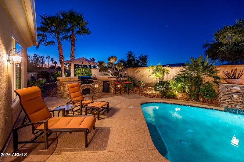 Built in BBQ Bar Area