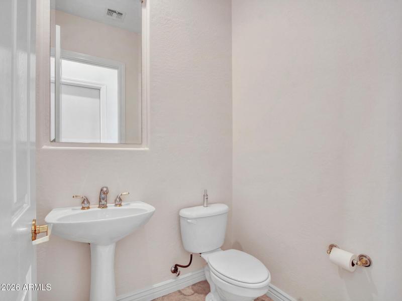 09-Powder-room