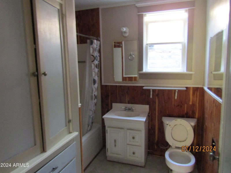 bath downstairs