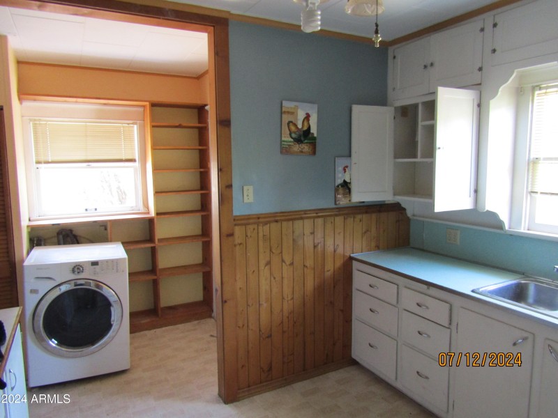 kitchen laundry