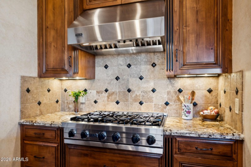 15-web-or-mls-15315-e-melanie-dr