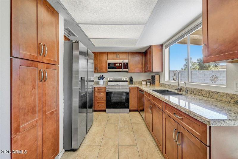 Fully Updated Kitchen