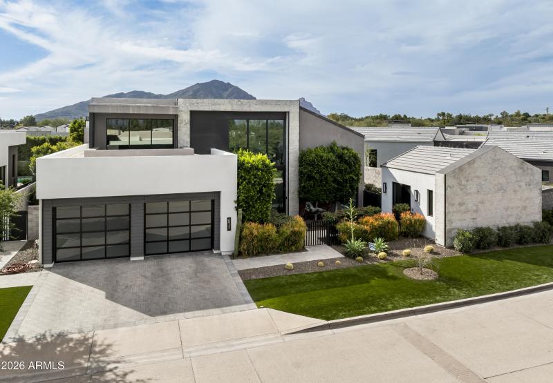 6917 E Cactus Wren Road