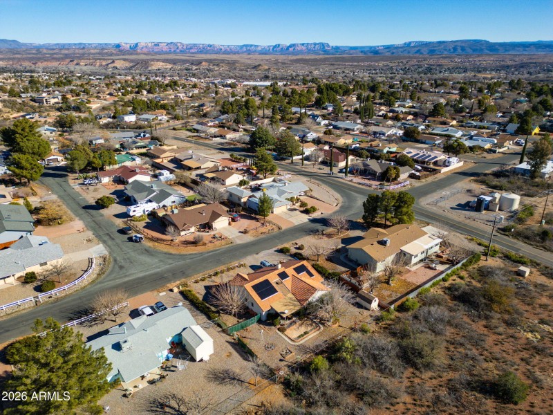 6-web-or-mls-1539-e-arrowhead-ln